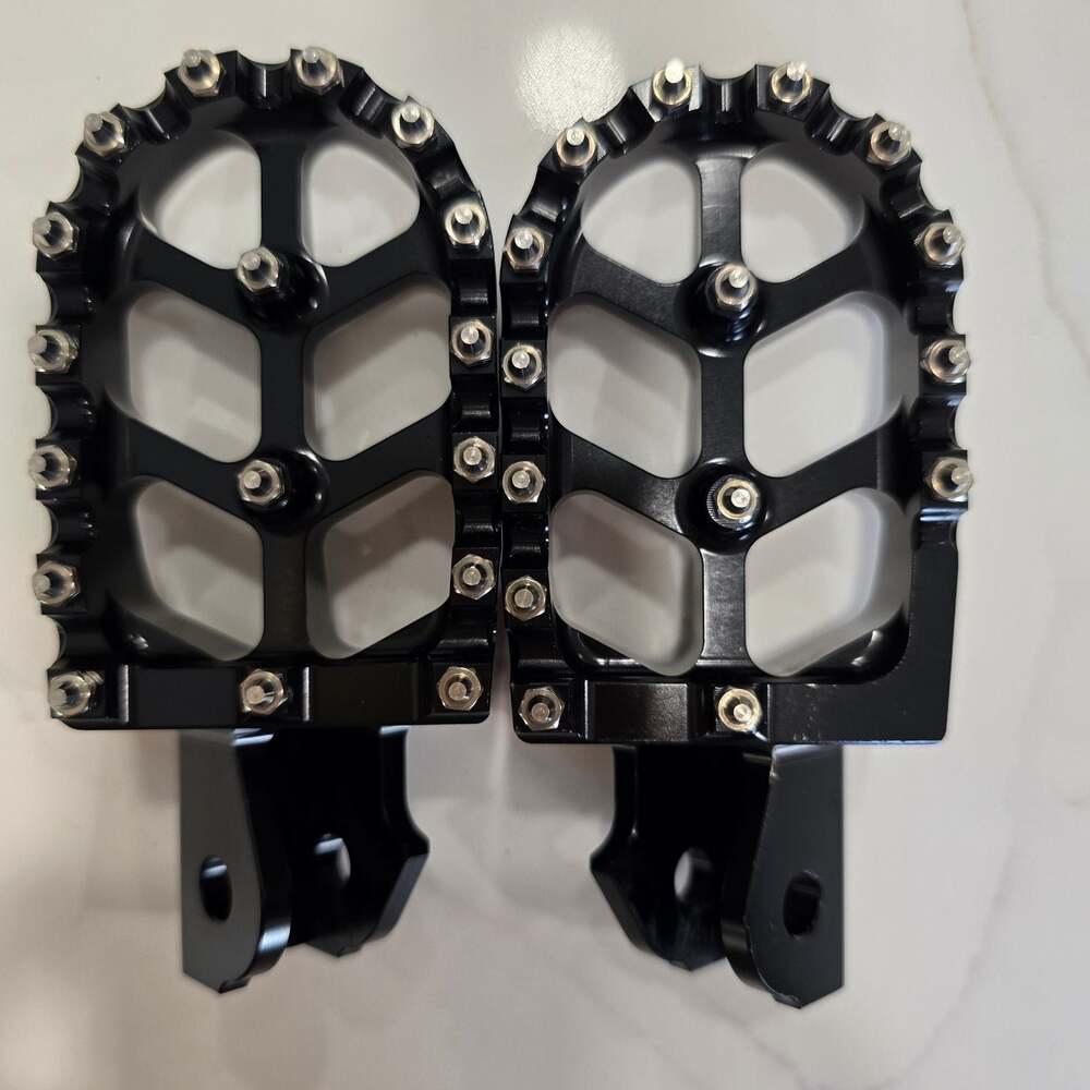 Aluminum motorcycle foot pegs - Black